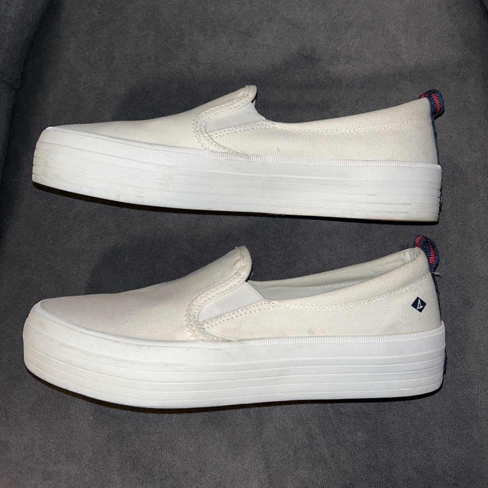 Sperry Womens Crest Sneaker | Size 10